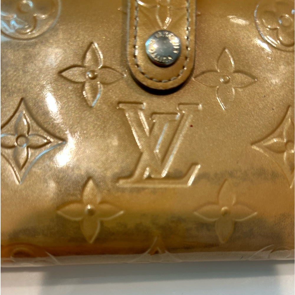 Louis Vuitton Wallet Gold Monogram Vernis